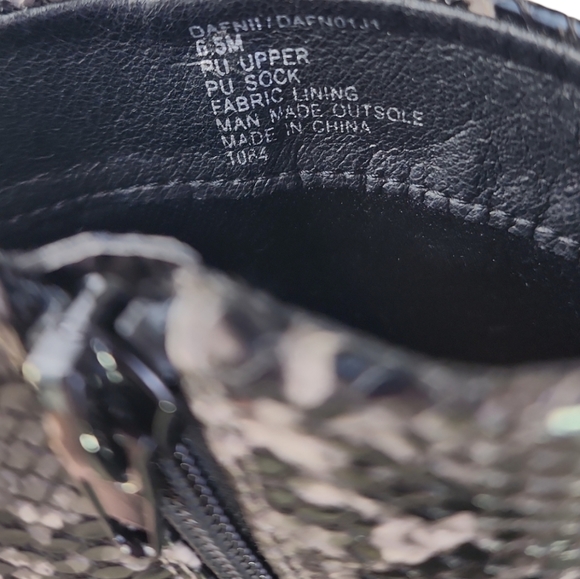 NWOB Madden Girl Dafnii Snake Print Ankle Boots Women's Size 6.5 Gray Black - Picture 8 of 9